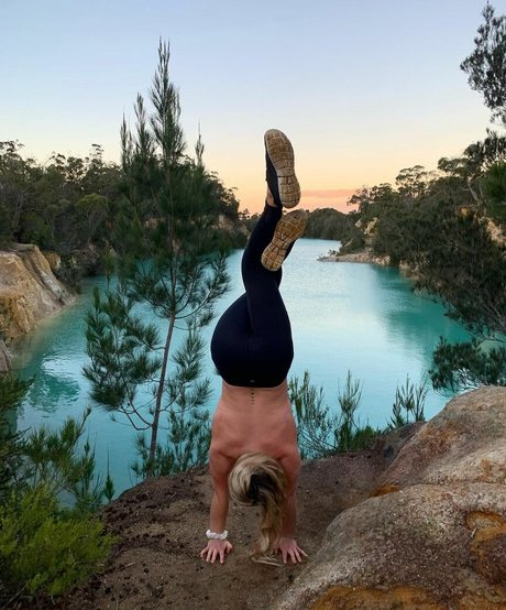 Racharmstrong Aussie erwachsene nackte fotos