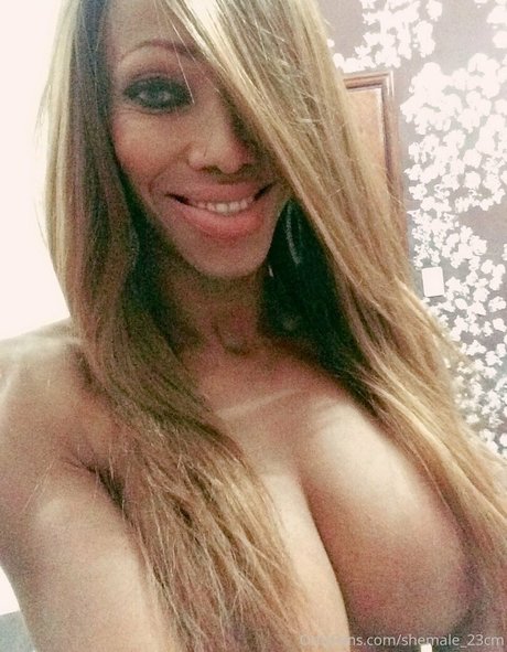 shemale 23cm porno nackte bild