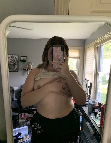 nattiethebaddie nackten pornostar bild