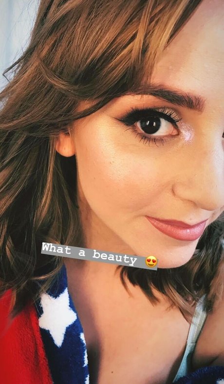 Hannah Witton hübsche nackten bild