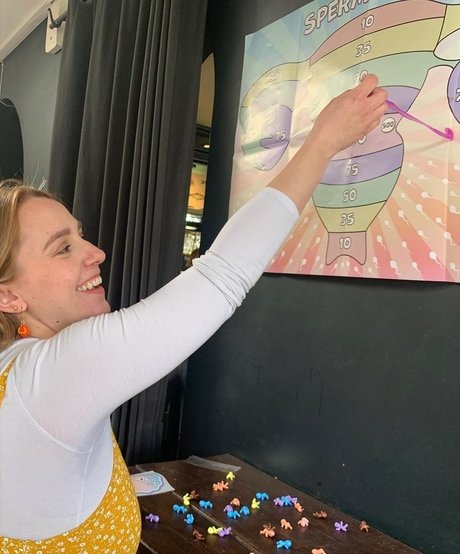 Hannah Witton nackt beste bild