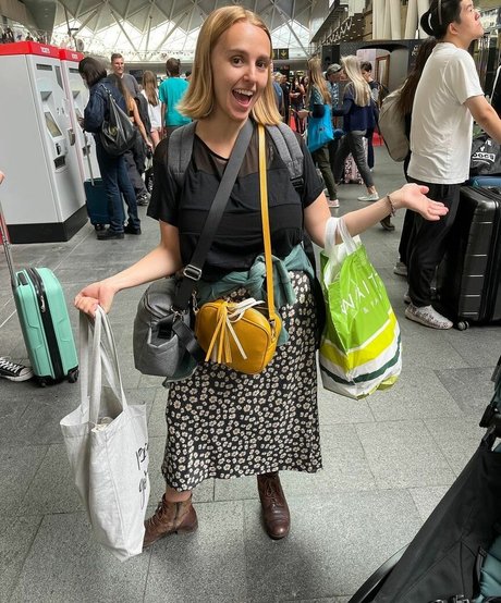 Hannah Witton erwachsene freie galerien