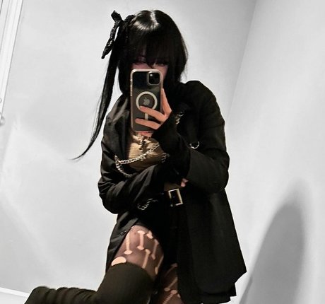 Soniyoru schöne erwachsene archiv