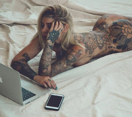 Ellis Cooper hd sexy bilder