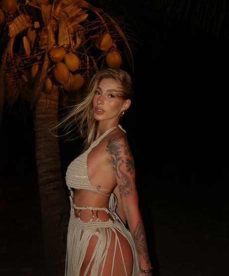 Vitoria Mondoni nacktheit erwachsene bilder