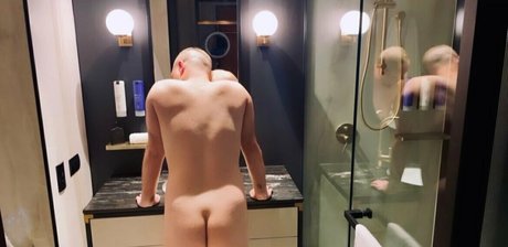 showerboyau schauspielerin hübsche galerien