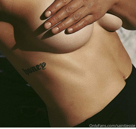 saintjessie hd heiße fotos