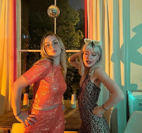 Maisie Peters hübsche xxx bilder