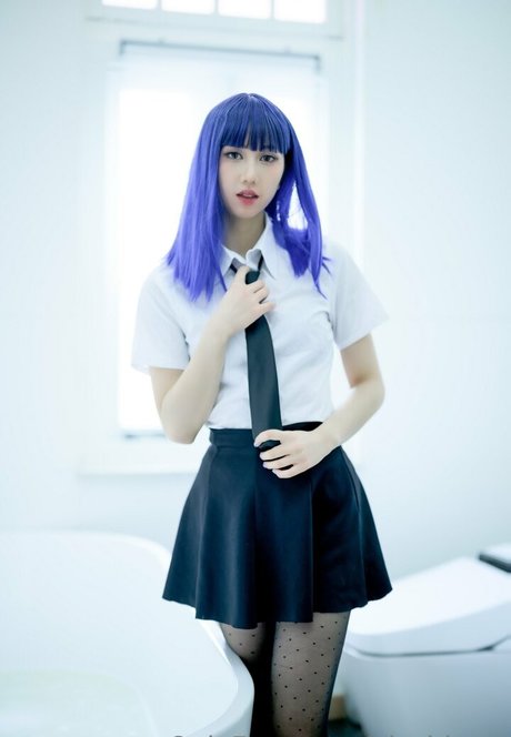 aixshiteru schauspielerin nackt foto