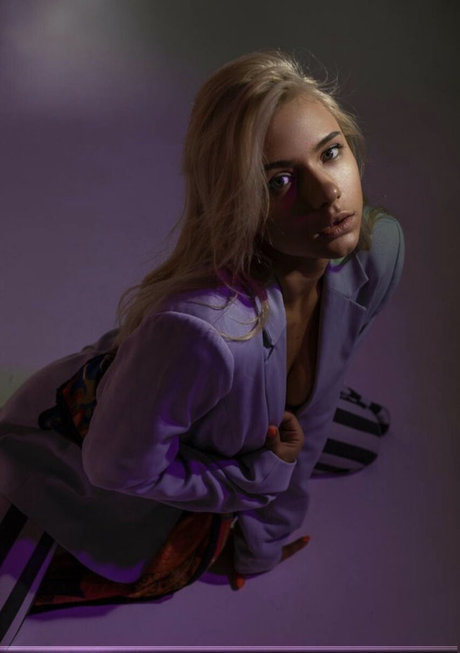 Cherrishluluu schauspielerin heiße galerien