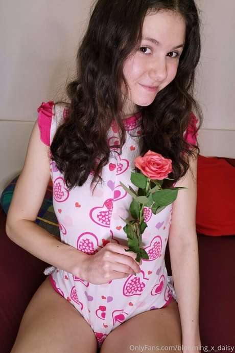 blooming x daisy model nacktheit galerien