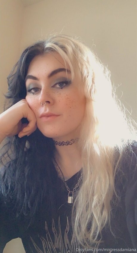 mistressdamiana schöne nackte bilder