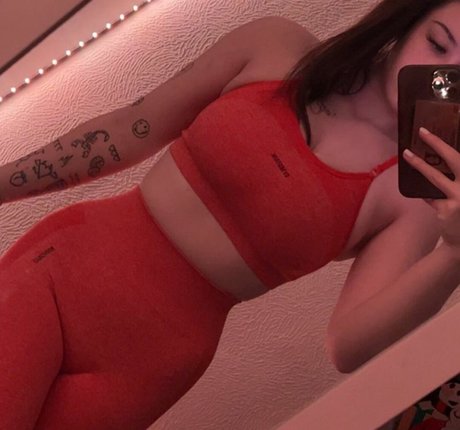 Eleri Evans top freie bilder