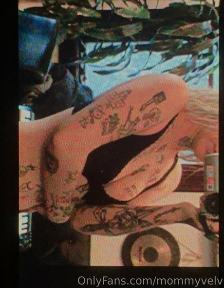 Velvetears top nacktheit archiv