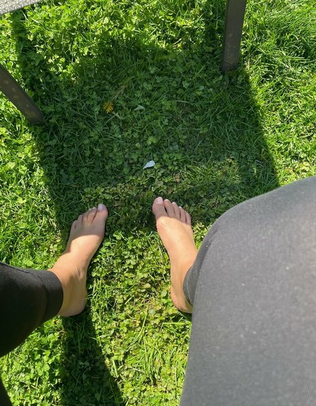 azerasfeet model nackt fotos