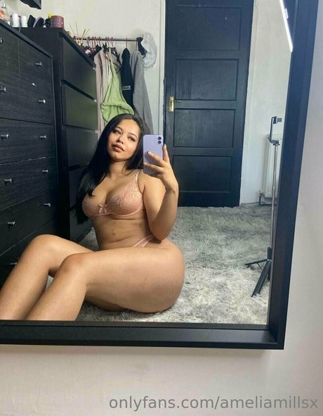 ameliamillsx erotische nackt bild