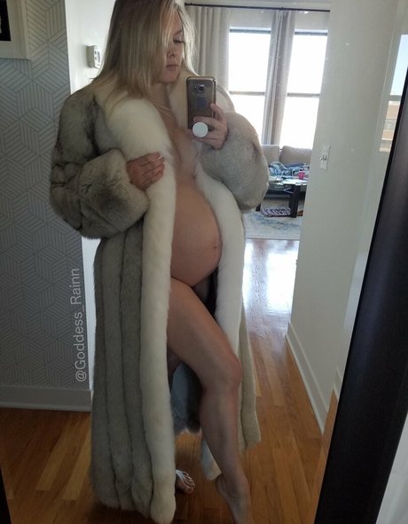 Goddess Rainn top nackten bilder