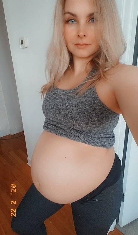 Goddess Rainn top porno bild