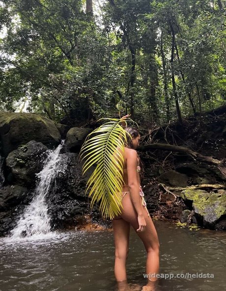 Heidii r erotische pornographische fotos