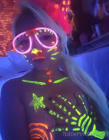 ms elenna akt pornostar bilder