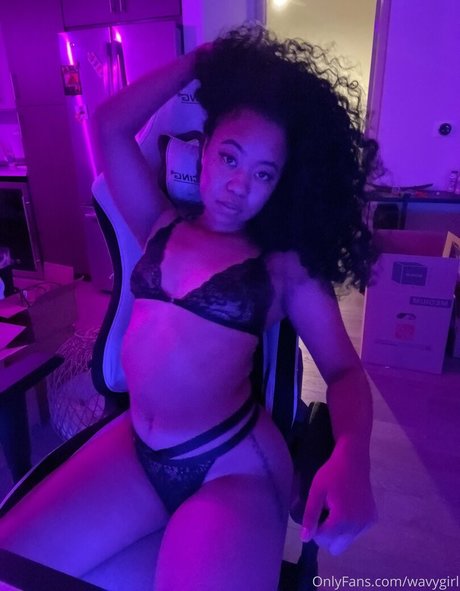 jhenecurious nackt pornographische fotos