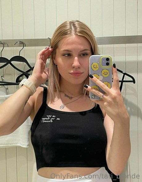 tati blonde perfekte sexy bild