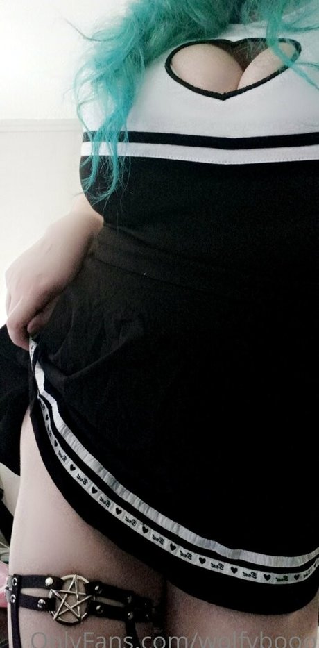 wolfybooo model hd bilder