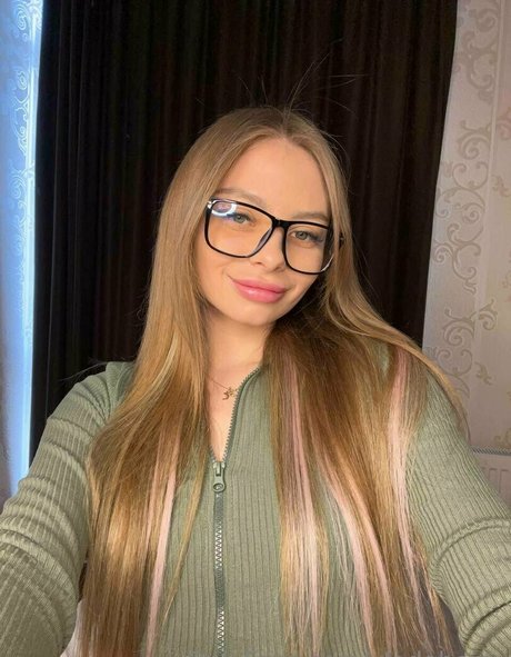 vladaberry top nackten foto