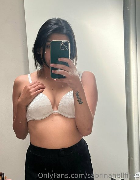 sabrinahellfiree model schöne bild