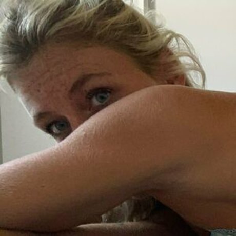 ita96elly nacktheit kunst bild