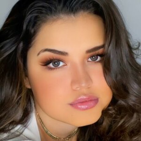 laila gomez nackten foto