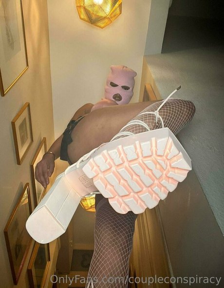 coupleconspiracy model erotische foto