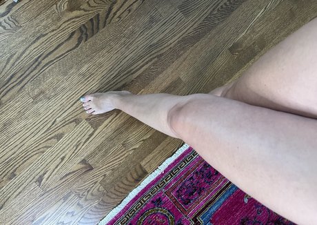 Peach Perfect model exklusive galerien