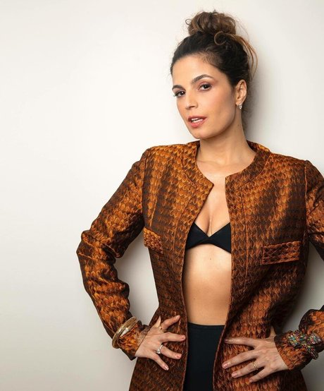 Emanuelle Araujo pornostar erotische fotos