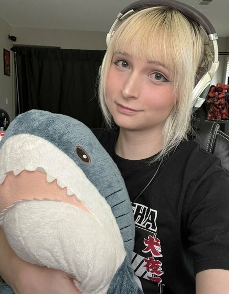 RoseWaltzEX model xxx bild