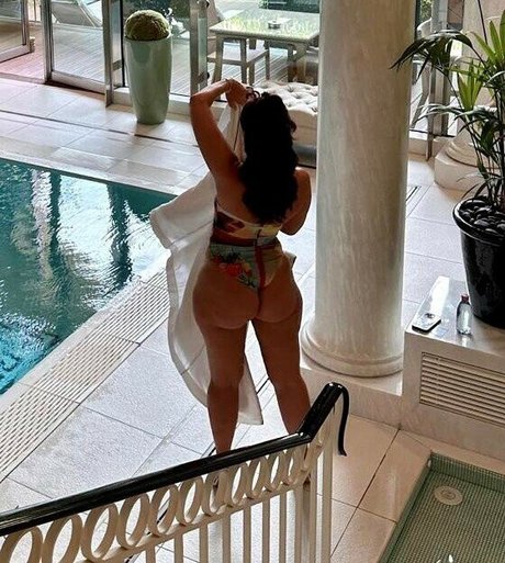 Yesjulz schauspielerin erwachsene foto