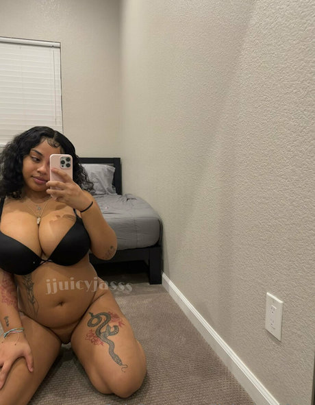 jjuicyjasss4free schauspielerin heiße galerien