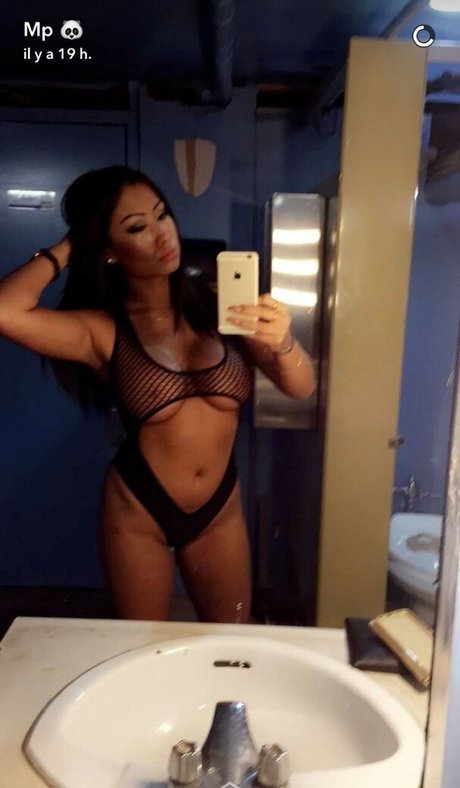 m asian model top foto