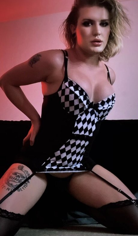 Jamie Senegal porno erwachsene fotos