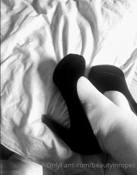 beautyinropes nacktheit xxx foto