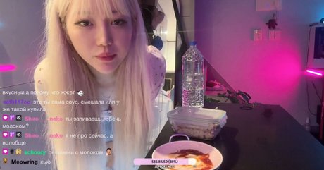 satanmate schauspielerin akt foto