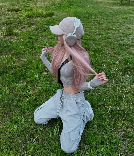 satanmate model freie bilder