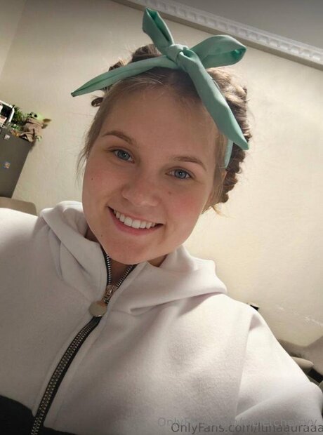 violetcherryy hd sexy bild