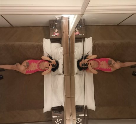 enafree nackt kostenlose galerie