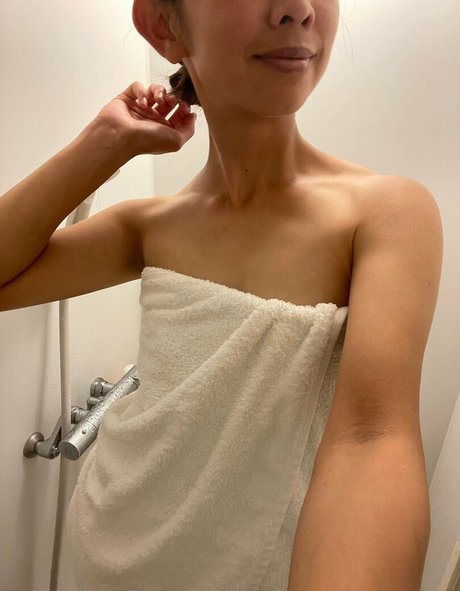 sprtpscrtthrowaway nackt exklusive foto