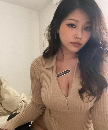 Kang Hee Yoon kunst xxx bild