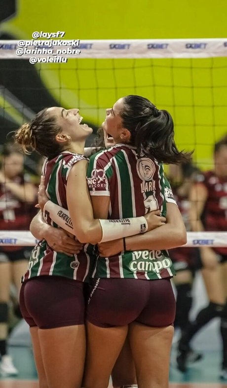 Lara Nobre erotische heiße galerie