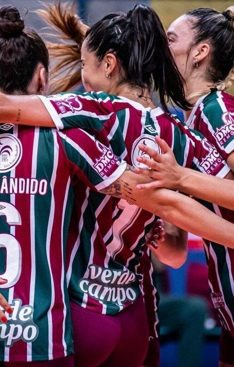 Lara Nobre erotische nackte galerien