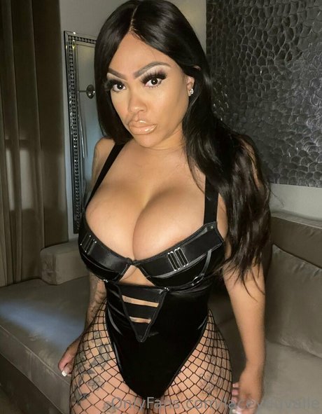 LaceyDuvalle nackt exklusive galerie