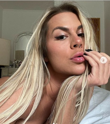 Zlata Shine_ model hd galerie